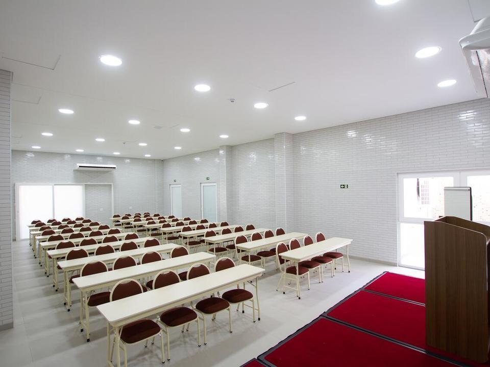 Hotel Confiance Barigui Куритиба Екстериор снимка