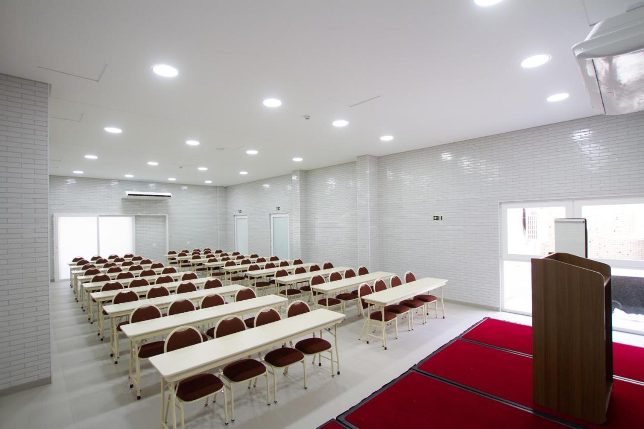 Hotel Confiance Barigui Куритиба Екстериор снимка
