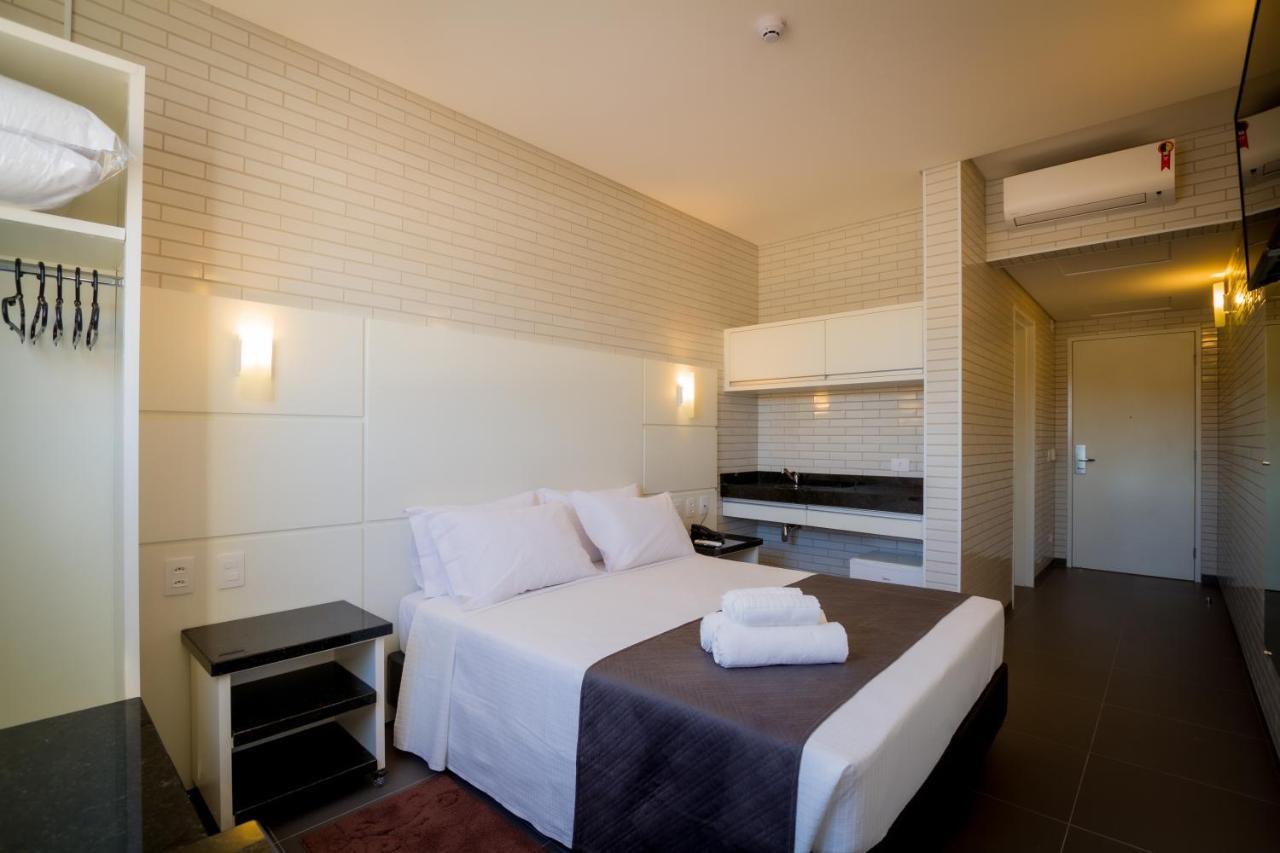 Hotel Confiance Barigui Куритиба Екстериор снимка